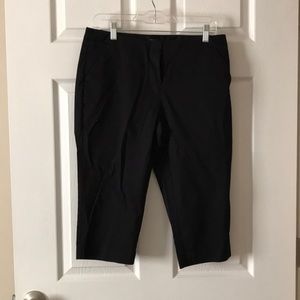 Women’s black cropped dress pants